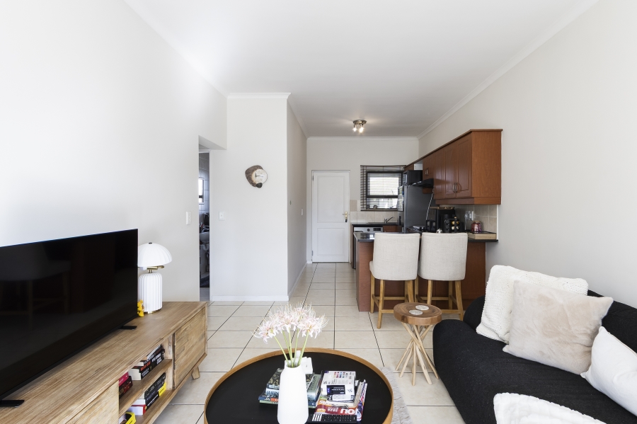 To Let 2 Bedroom Property for Rent in Heritage Park Western Cape